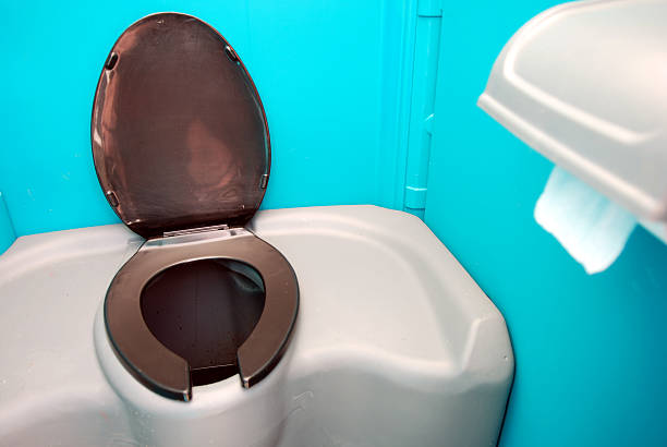 Portable Toilet Options We Offer in Santa Rosa Valley, CA